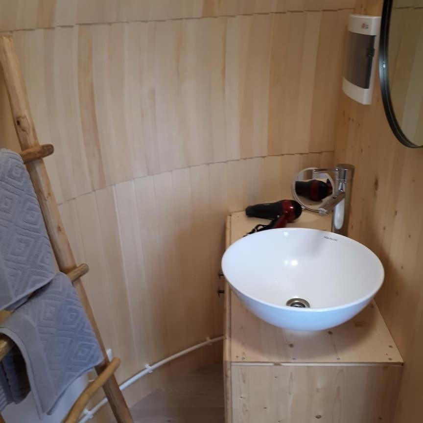 バーリンゲンTinyhouse Zollernalbアパートメント エクステリア 写真
